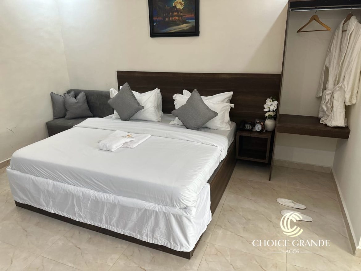 DELUXE – CHOICE GRANDE LAGOS
